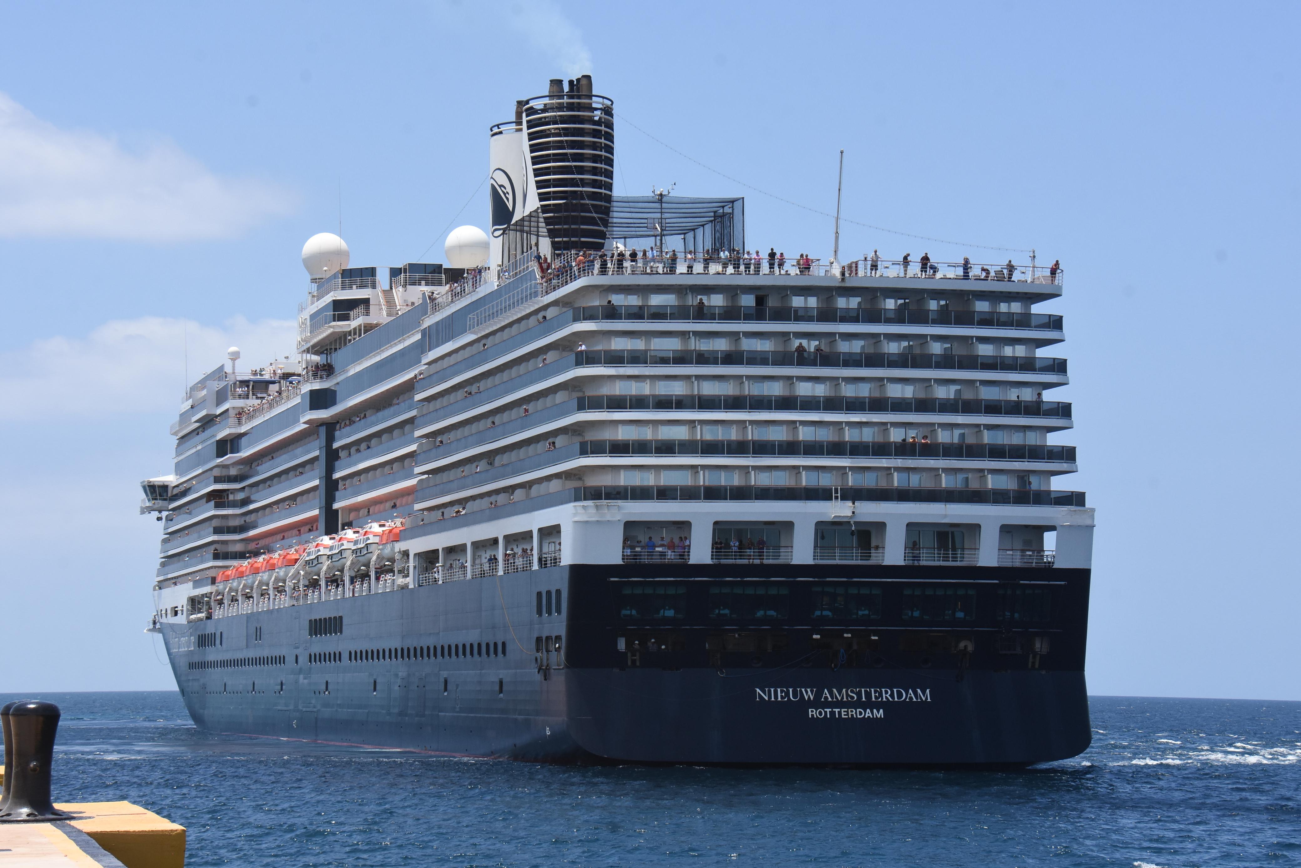 Cabo Rojo recibió un segundo crucero con casi 2 mil pasajeros imagen