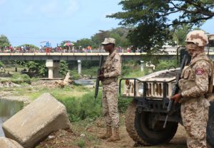 Militares vigilan toma de agua en canal La Vigía de zona fronteriza