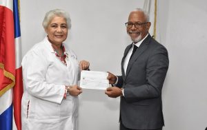 Fundación Dominicana de Cardiología hace donación a pacientes