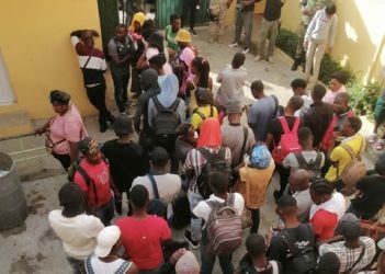 Autoridades detienen en hotel de Elías Piña a 72 haitianos ilegales