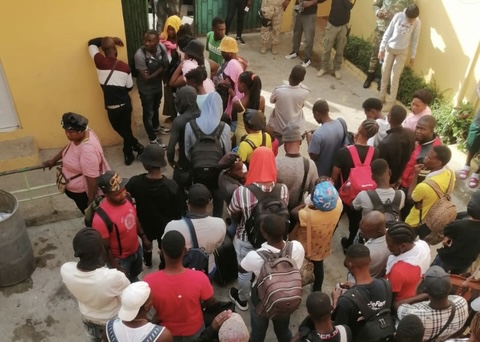 Autoridades detienen 72 haitianos indocumentados hotel Elías Piña