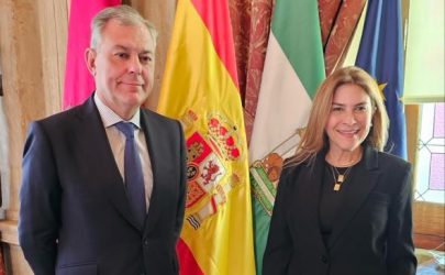 La Alcaldesa de Santo Domingo  agota agenda trabajo en España