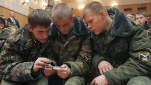 Afirma Rusia «presiona» jóvenes para que se incorporen a guerra