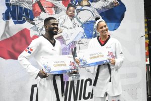 Karatecas Bernardo Pie y Madelyn Rodríguez ganan boletos a JJOO