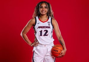 Esmery Martínez se convierte en la primera dominicana en WNBA
