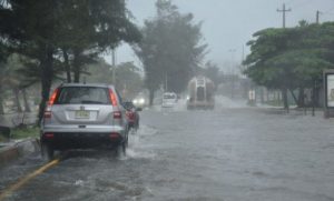 Doce provincias dominicanas en alerta verde por fuertes aguaceros