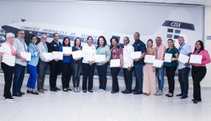 Profesionales de Aviación Civil certificados por CND dominicano