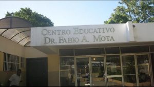 Egresados Liceo Fabio A. Mota celebrarán 40 años graduación