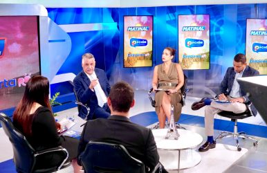 Vargas cree imprudente tratar ahora tema reforma Constitución