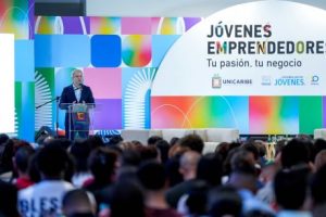 Jóvenes dominicanos asisten a evento  de Nestlé® y UNICARIBE