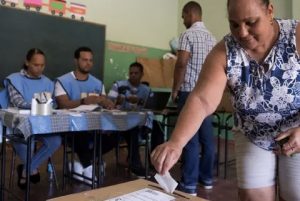 Aclaran no están prohibidas las encuestas a boca de urna en la RD