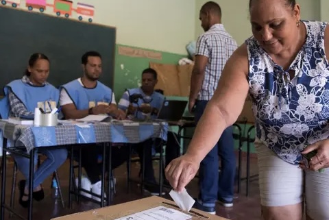 Prohíben las encuestas a boca de urna en elecciones dominicanas