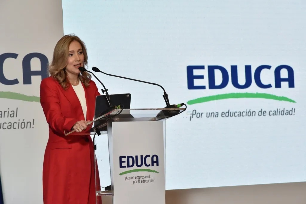 EDUCA rechaza un aumento generalizado de salario docentes 