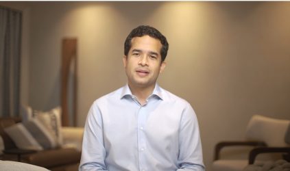 Omar agradece a los votantes de la capital por elegirlo senador