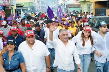 Miguel Vargas llama a votar este domingo por triunfo oposición
