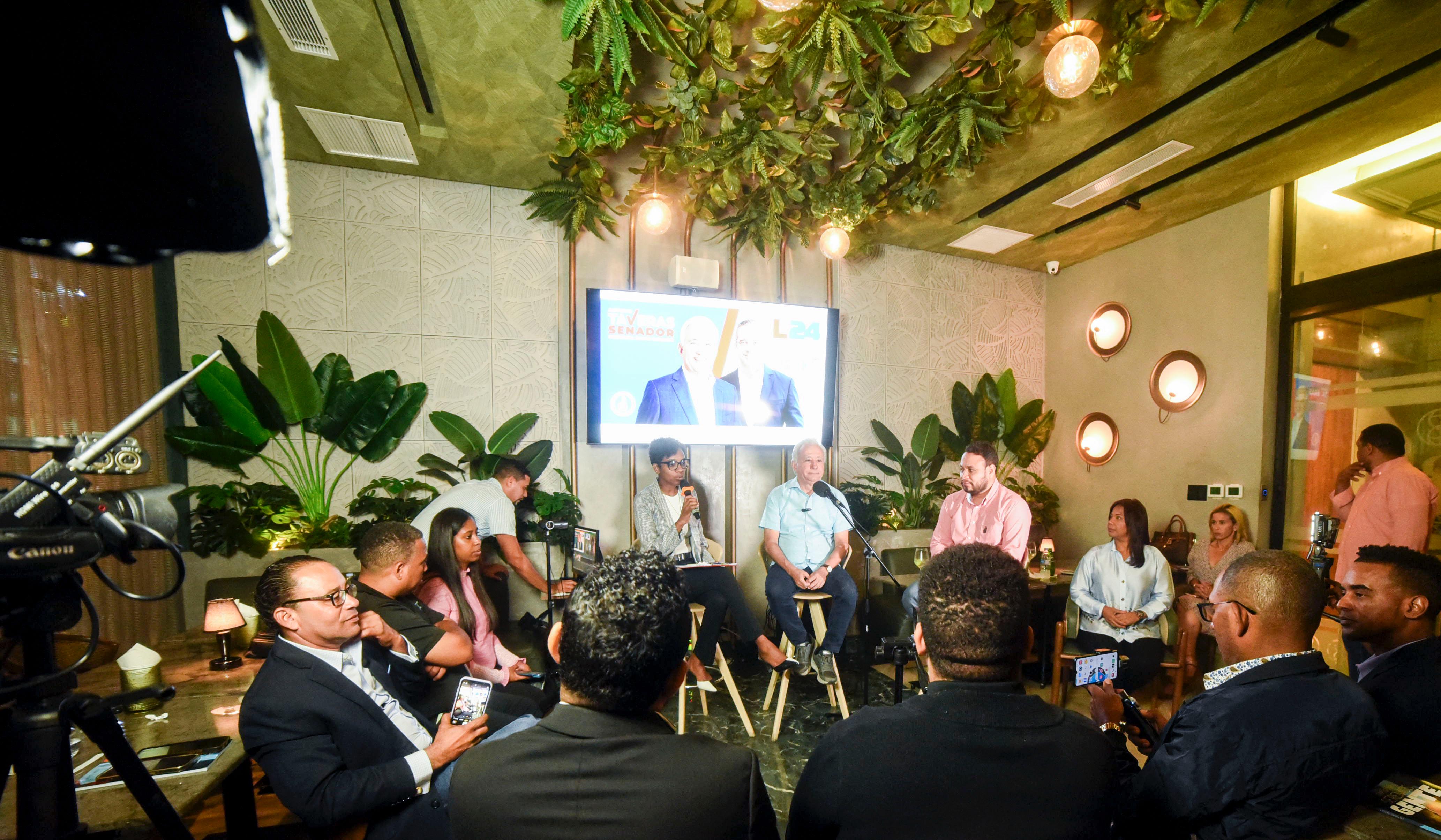 Senador Taveras dice SDE será un modelo de desarrollo de la RD imagen