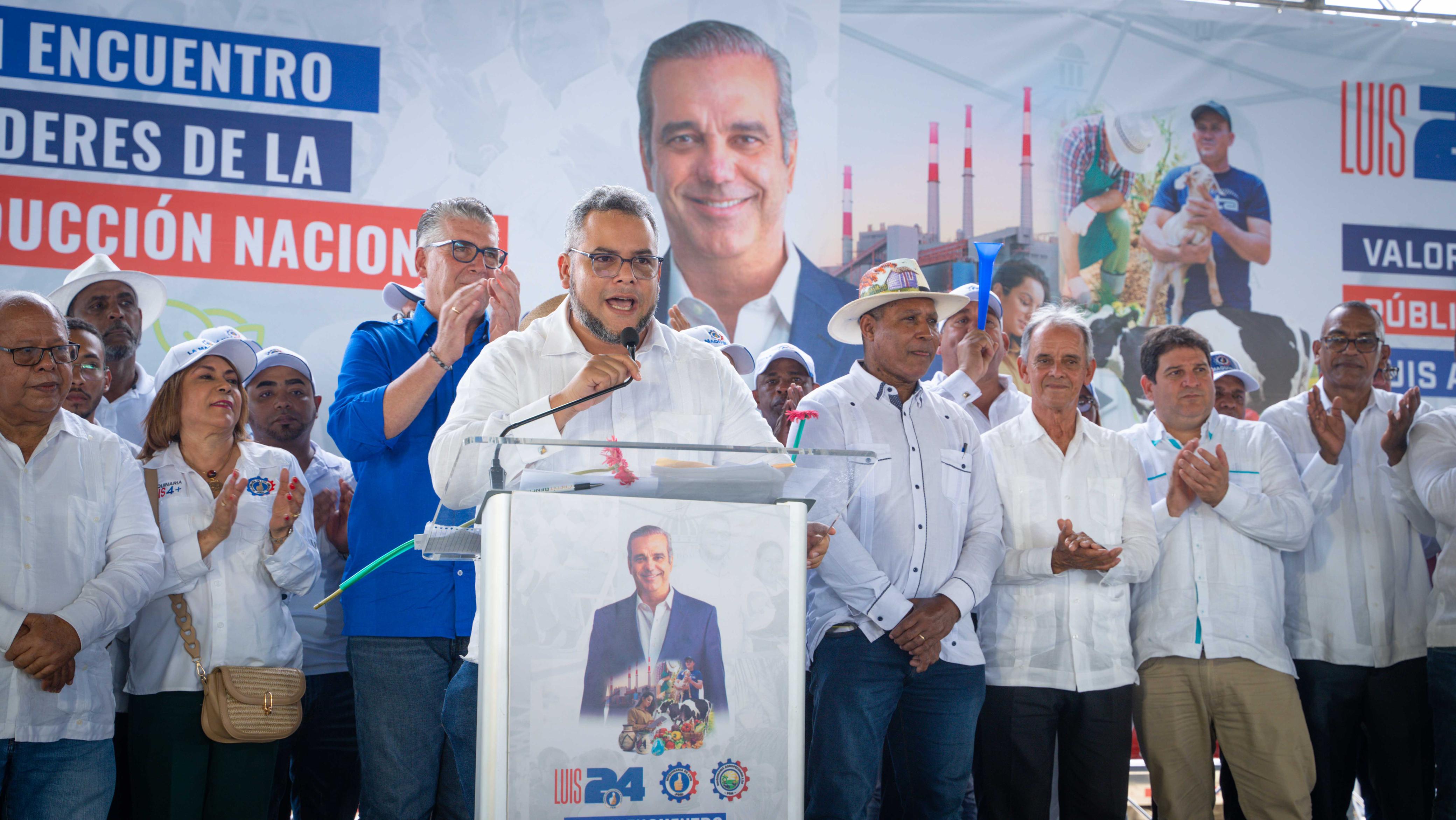 Miles de productores agradecen apoyo de Abinader al sector imagen