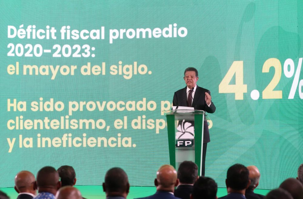 Leonel: «Abinader creó el déficit fiscal más grande del siglo XXI»