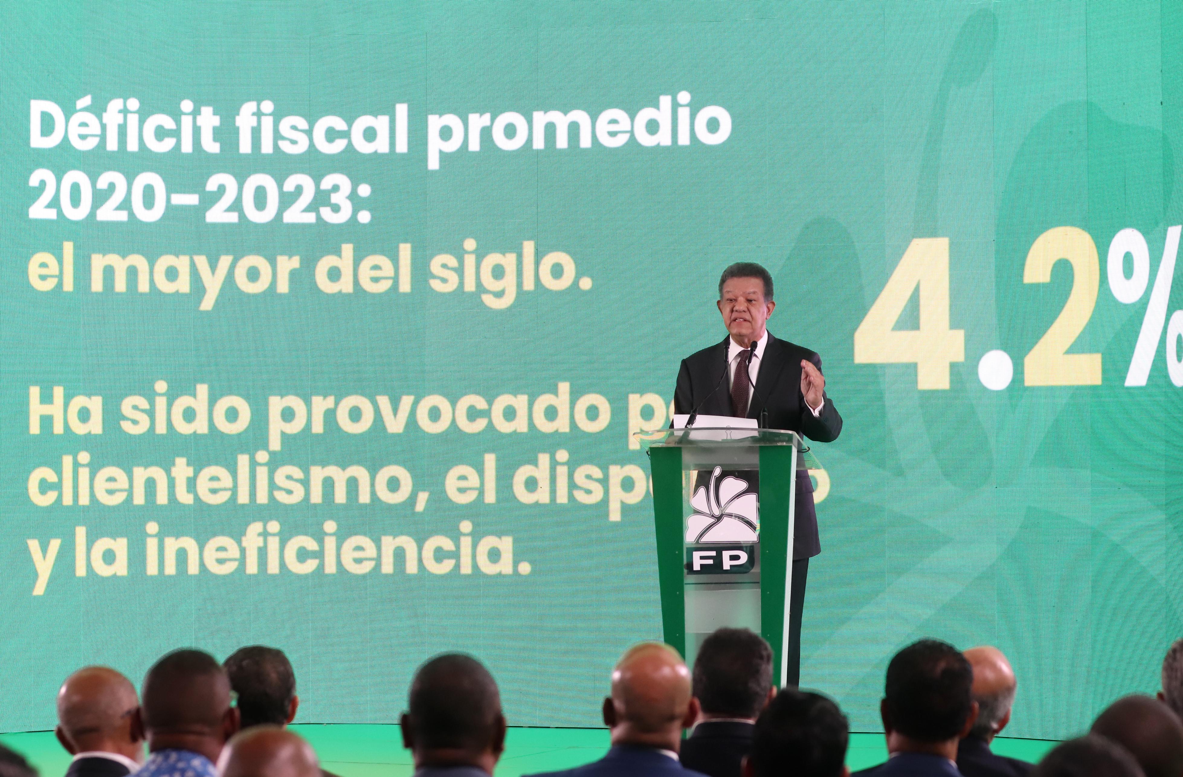 Leonel: «Abinader creó el déficit fiscal más grande del siglo XXI» imagen