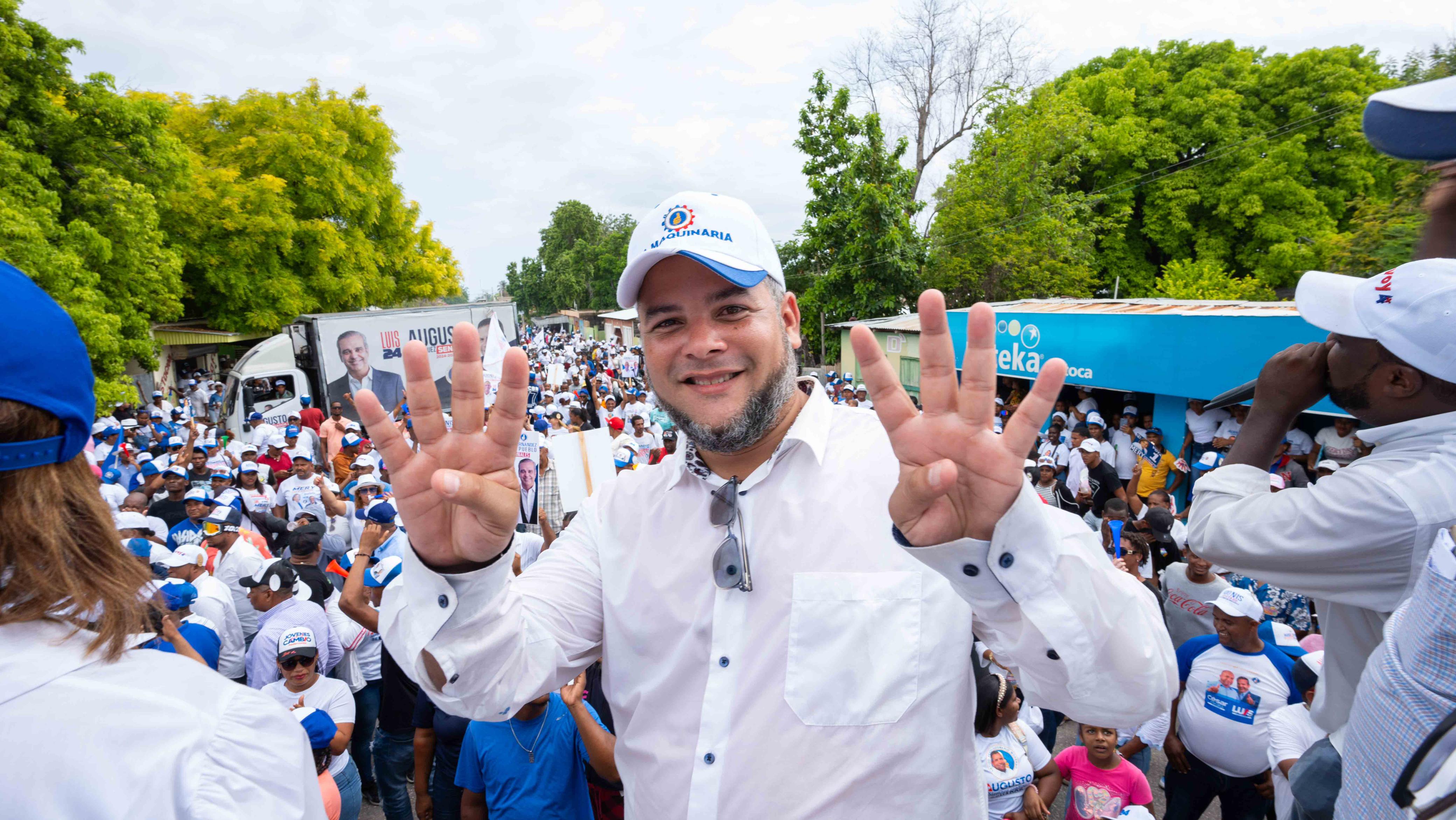 Movimiento La Maquinaria, que lidera Hecmilio Galván, recorre el sur imagen
