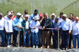 El FEDA inaugura invernadero será usado como escuela de agricultura de precisión