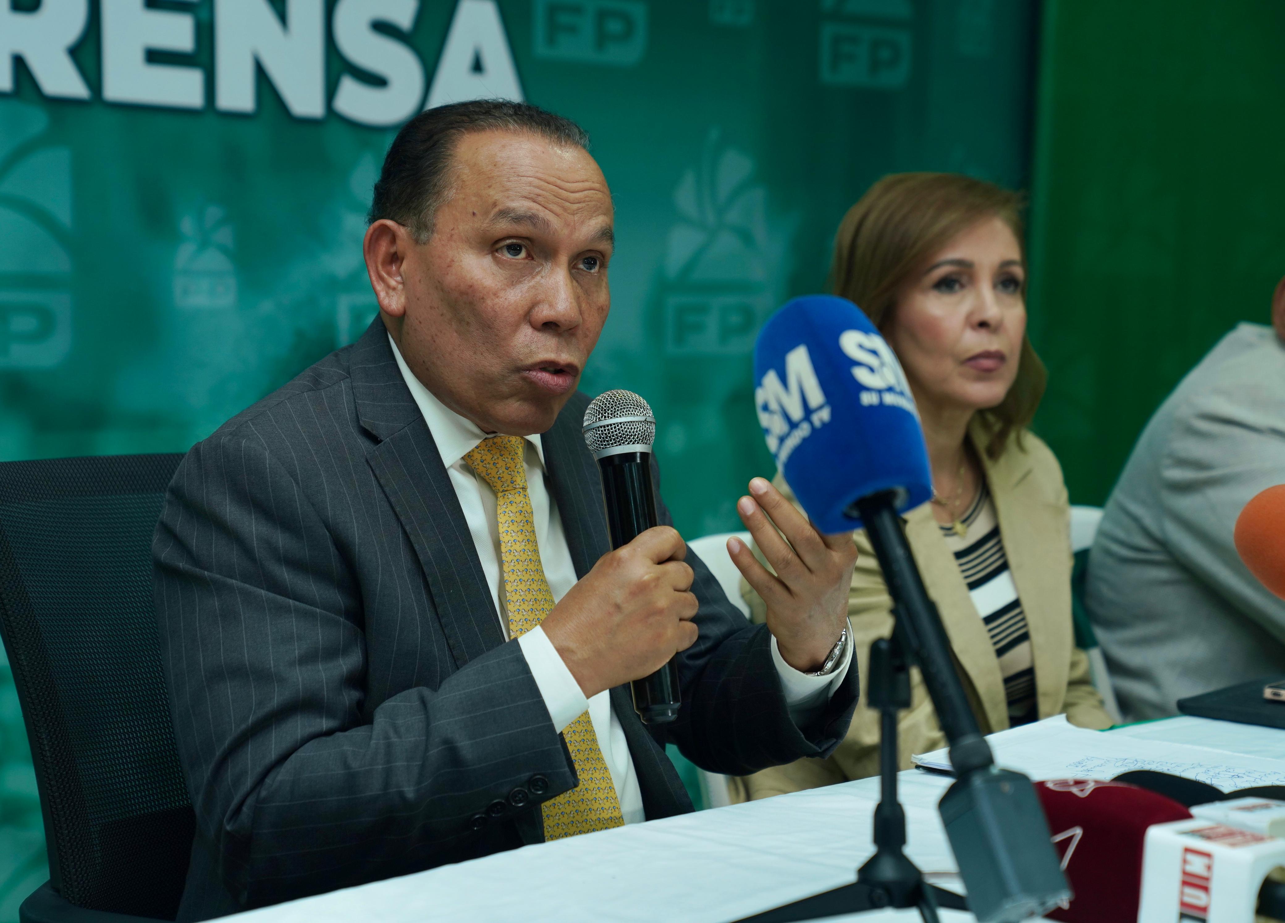 FP pide pueblo frenar «escalada de préstamos» Gobierno PRM imagen