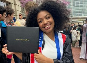 Talentosa cantante dominicana se gradúa de Berklee College of Music