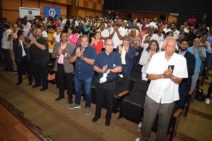 Deportistas y trabajadores de ZF respaldan al Presidente Abinader