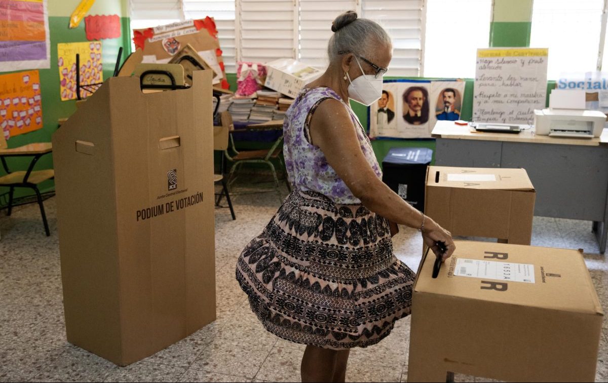 Abrieron colegios electorales en RD para comicios presidenciales