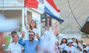 Carolina Mejía cierra campaña del PRM en zonas Bonao y La Vega