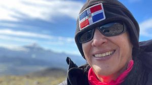 Thais Herrera, primera dominicana llega a la cima del monte Everest