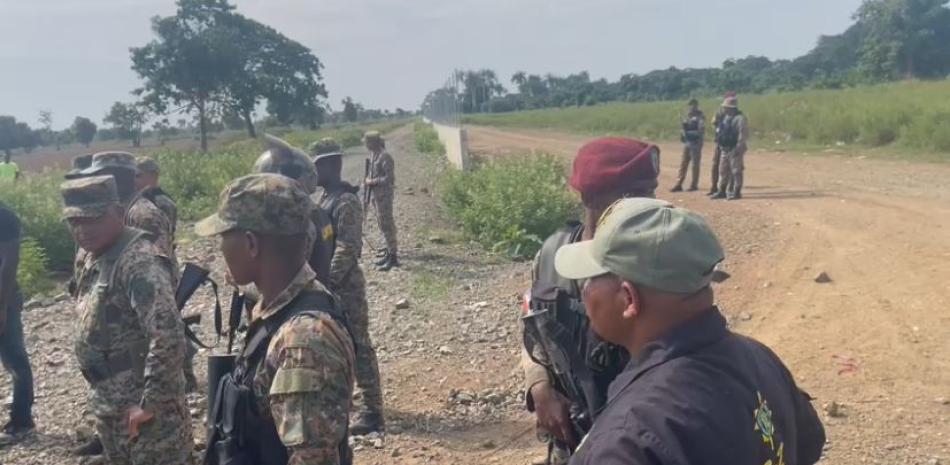 Aumenta presencia de militares Rep. Dominicana en la frontera imagen
