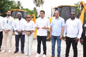 Ministerio anuncia inversión $32 millones en la playa Guayacanes