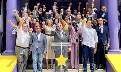 Mariotti dice pese a “intrigas y ataques”, PLD sigue incidiendo