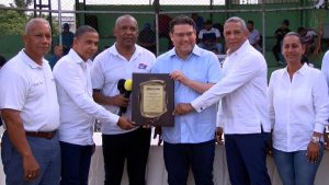 Santo Domingo, San Cristóbal y Salcedo ganan en beisbol U12