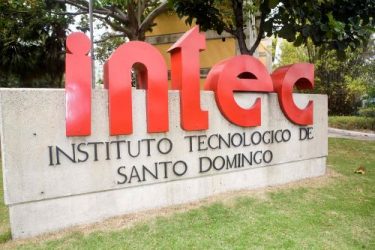 Carrera Medicina INTEC recibe reacreditación internacional