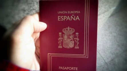 Dominicanos, entre residentes en España más logran nacionalidad