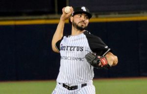 Leones consiguen a los derechos Javier y Castillo desde las Aguilas