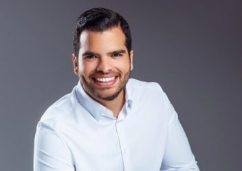 Vicente Sánchez se convierte en el diputado más votado y joven