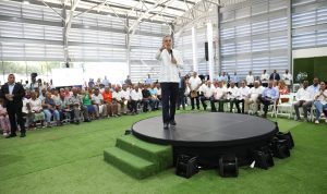 Presidente entregará títulos de propiedad 8 mil familias en barrio