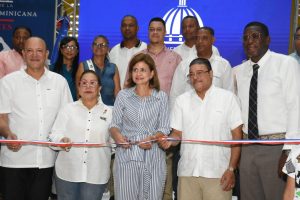 La vicepresidenta Raquel Peña entrega Club GUG en Santiago