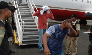 Llegan a República Dominicana otros 135 repatriados de EE.UU