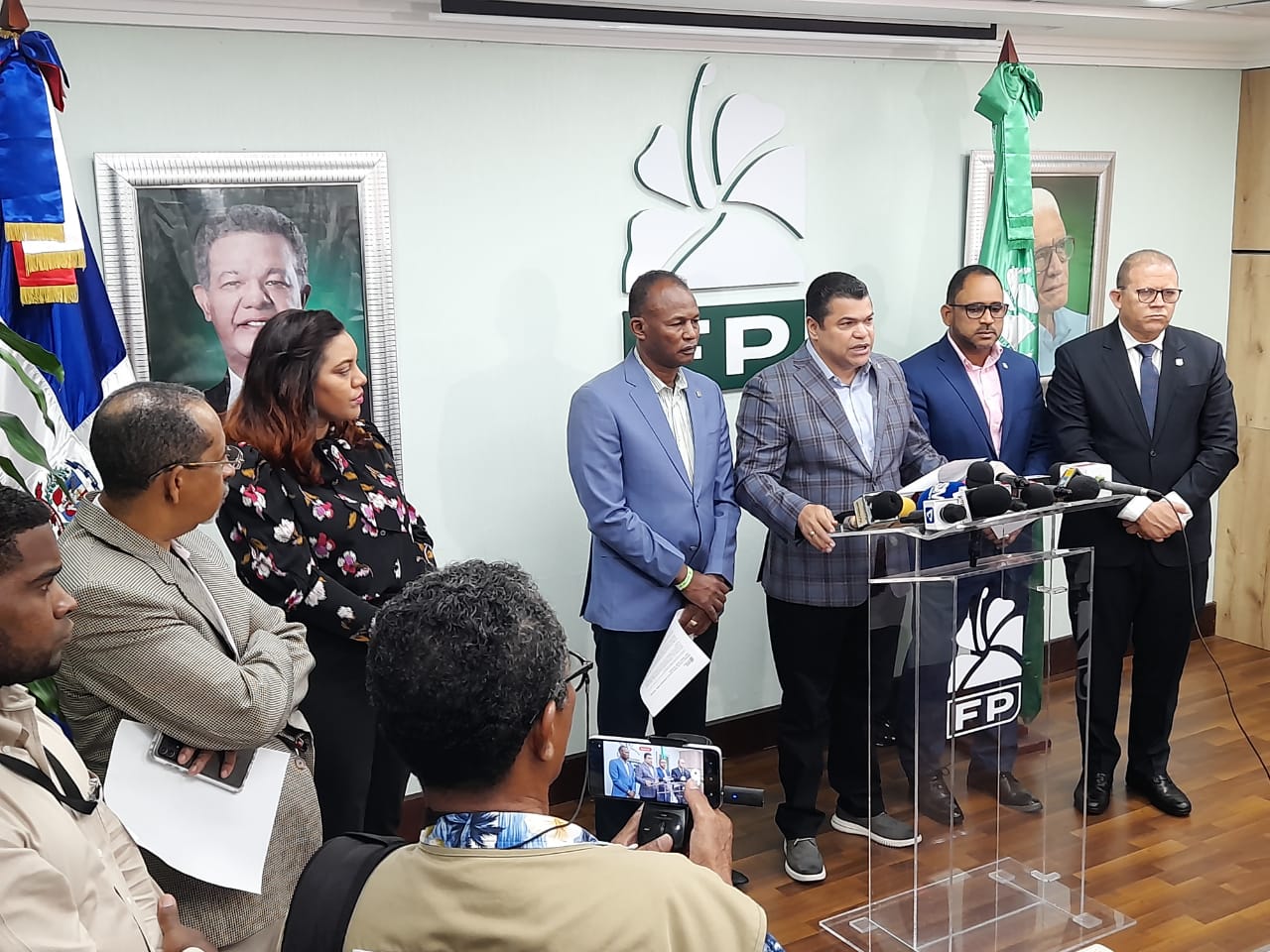 Diputados FP exigen el debido estudio de proyecto Código Penal imagen