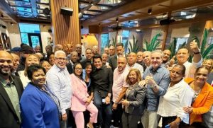 NY: Ministro Turismo RD encabeza almuerzo con dirigentes del PRM