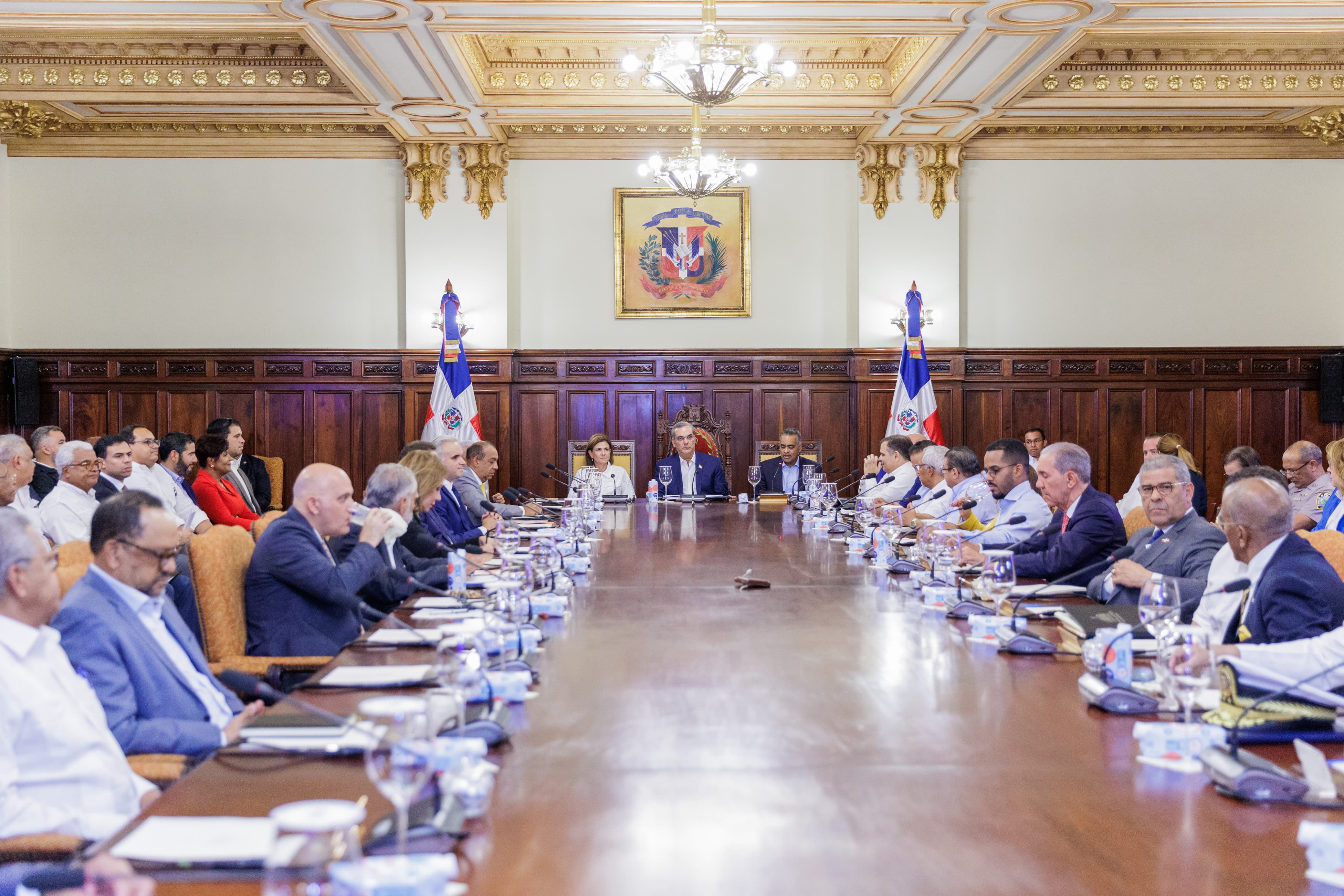 Gobierno proyecta crecimiento económico RD de 5% para 2025 imagen