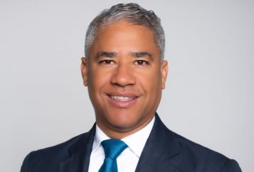 SANTIAGO: CODIA otorga premio Codiano del Año a Andrés Cueto SANTIAGO: CODIA otorga premio Codiano del Año a Andrés Cueto