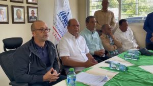 Gobierno auxilia a centenares de productores afectados por Beryl