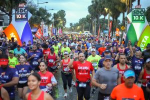 Mas de mil atletas participan en Santo Domingo Corre 10K