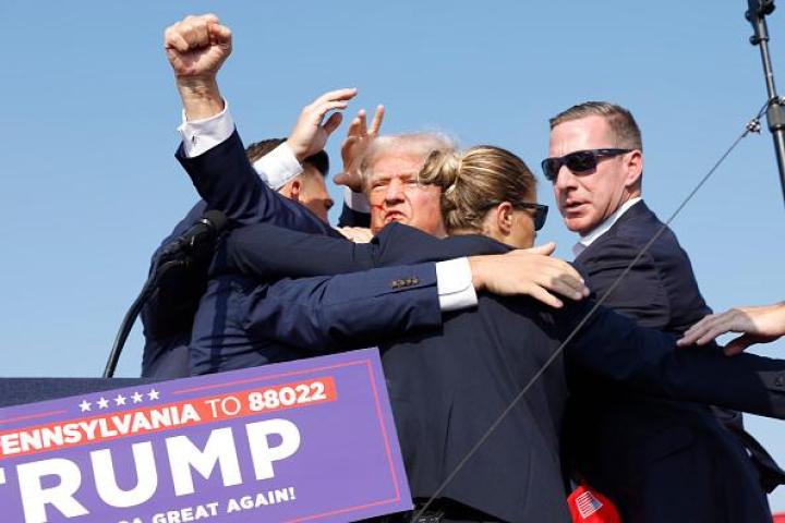 Murieron presunto atacante de Trump y al menos un asistente imagen