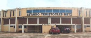 Estadio municipal de San Cristóbal en precarias condiciones
